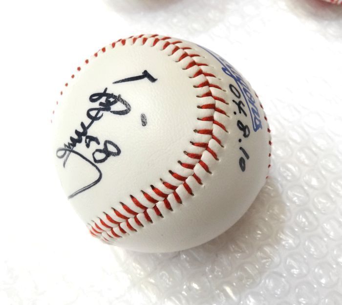 TOO TO1 ドンゴン サインボール トレカ グッズ 【公式通販】