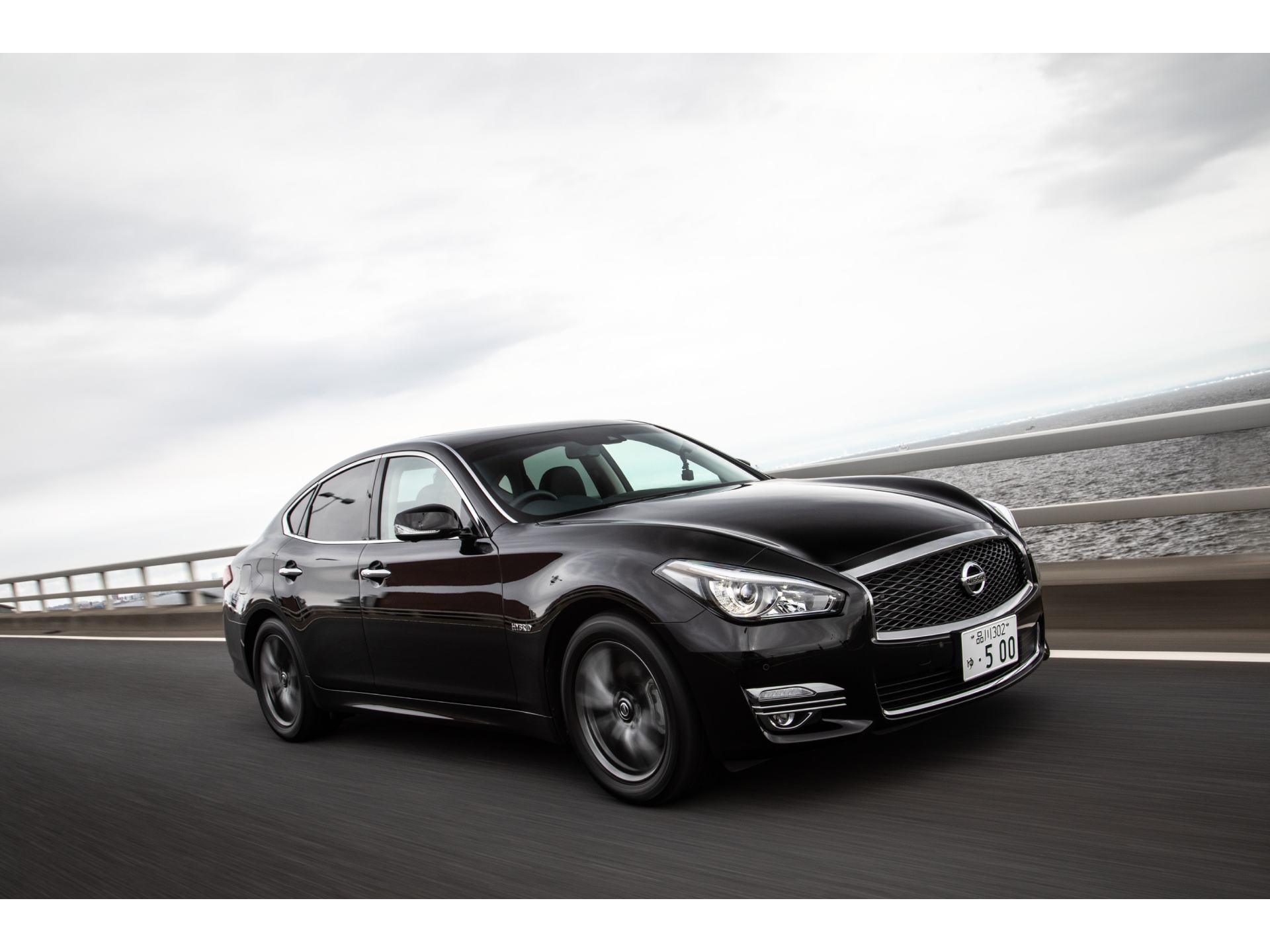 フーガ特別仕様車の試乗レビュー動画を公開 日産東京販売 | 中古車なら