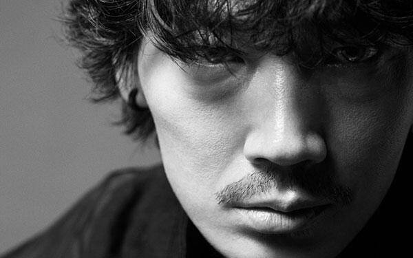綾野剛】トークイベント開催決定！予約殺到『Portrait』の撮影秘話