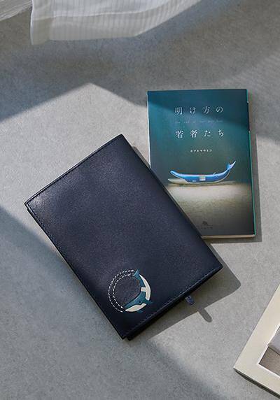 完売】『明け方の若者たち』サイン本＆あけわかクジラブックカバー