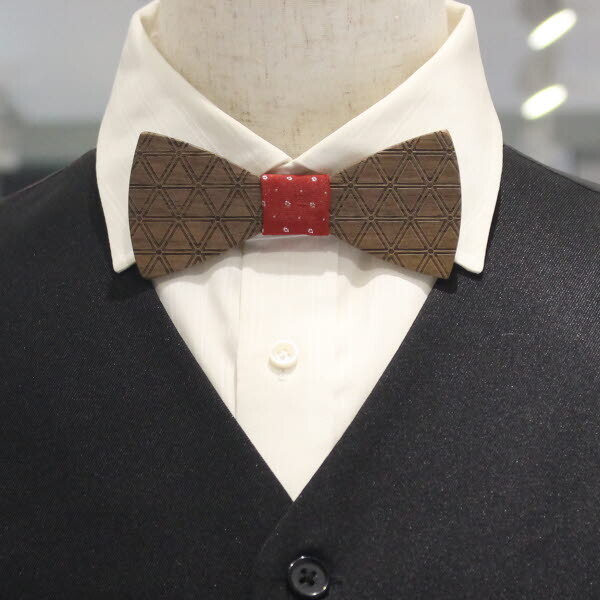 蝶ネクタイ メンズ 結婚式 新郎 ワンタッチ 木製 レッド チーフ
