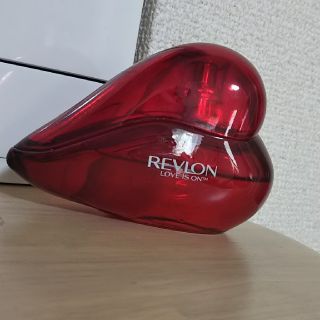 REVLON - レブロン香水ラブイズオンオードトワレの通販 by とも's shop
