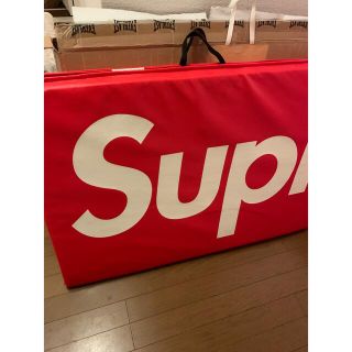 Supremeのフリマアイテム一覧