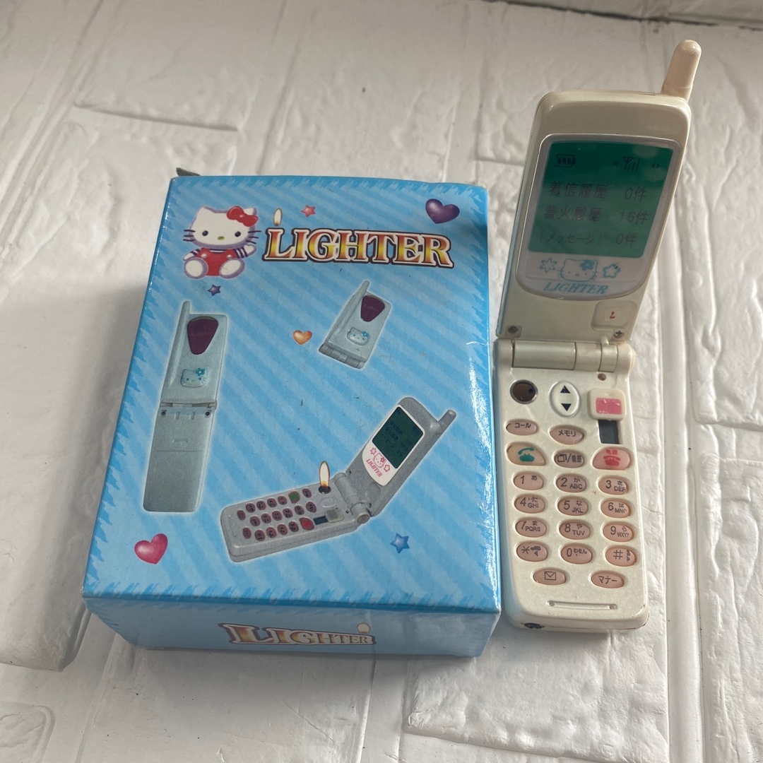 新品未使用 サンリオ ハローキティ キティちゃん ガラケー型