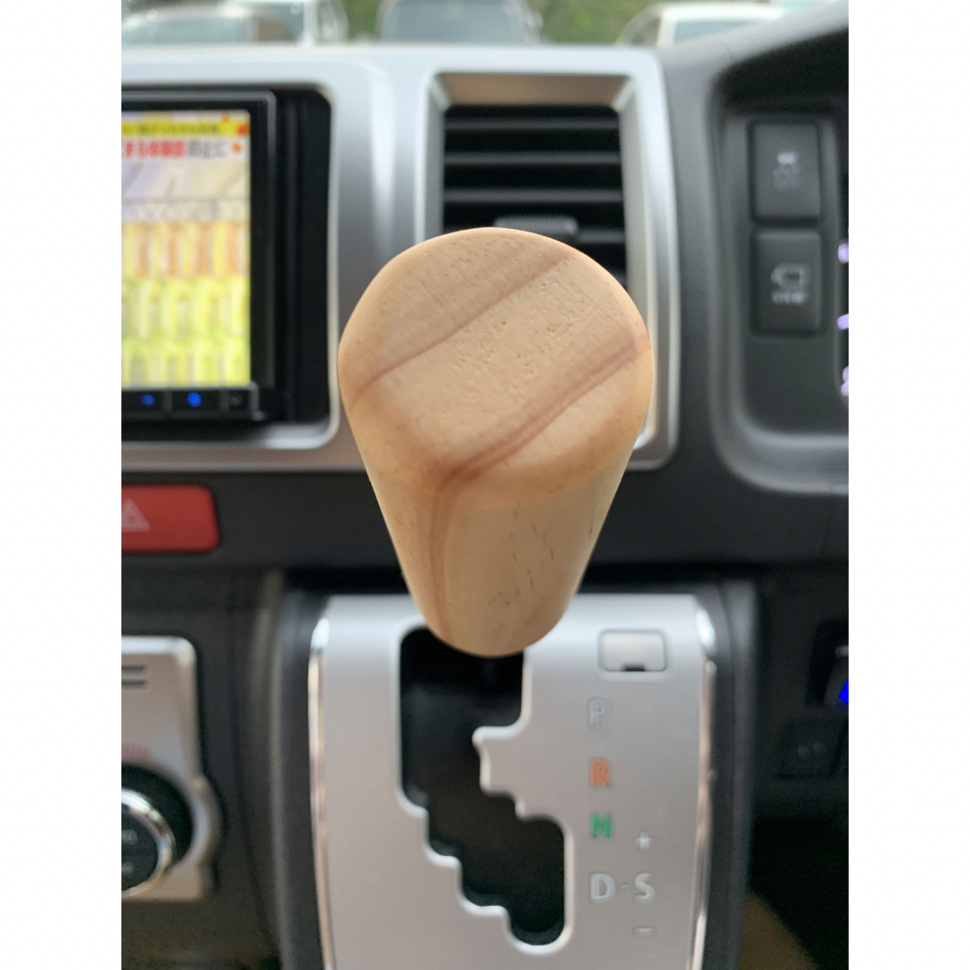 ウッドシフトノブ ハイエース ハンドメイドの通販 by ロレオ(^^)/'s