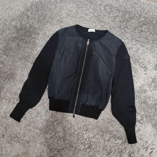 MONCLER（フリル ・ カーディガン）のフリマアイテム一覧