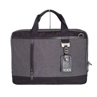 TUMI（ビジネスバッグ ・ グレー/灰色系）のフリマアイテム一覧