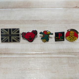 ウルトラマン ウルトラ警備隊ピンバッチ 2種セットの通販 by ひおっこ