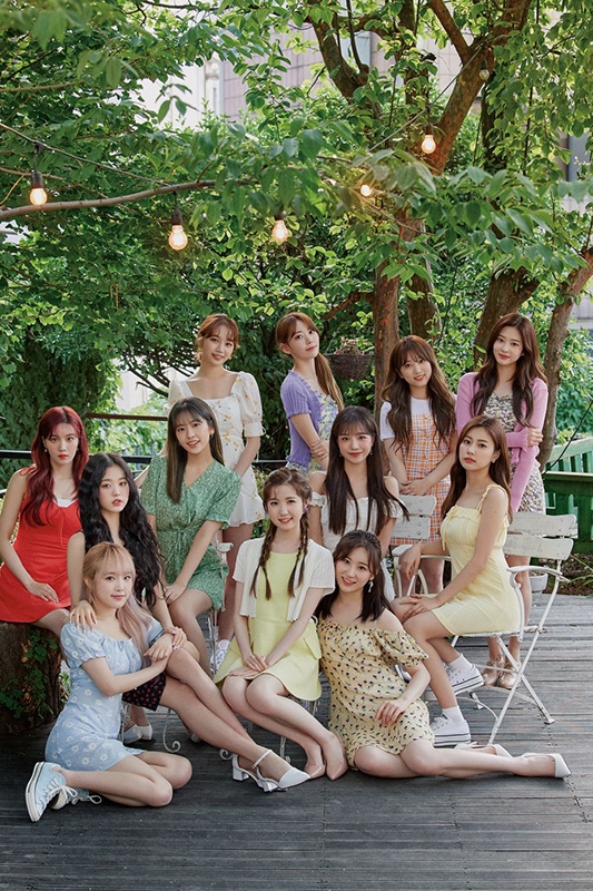 Dicon vol.8 IZ*ONE写真集『LOOK AT MY iZ』JAPAN EDITION : IZ*ONE