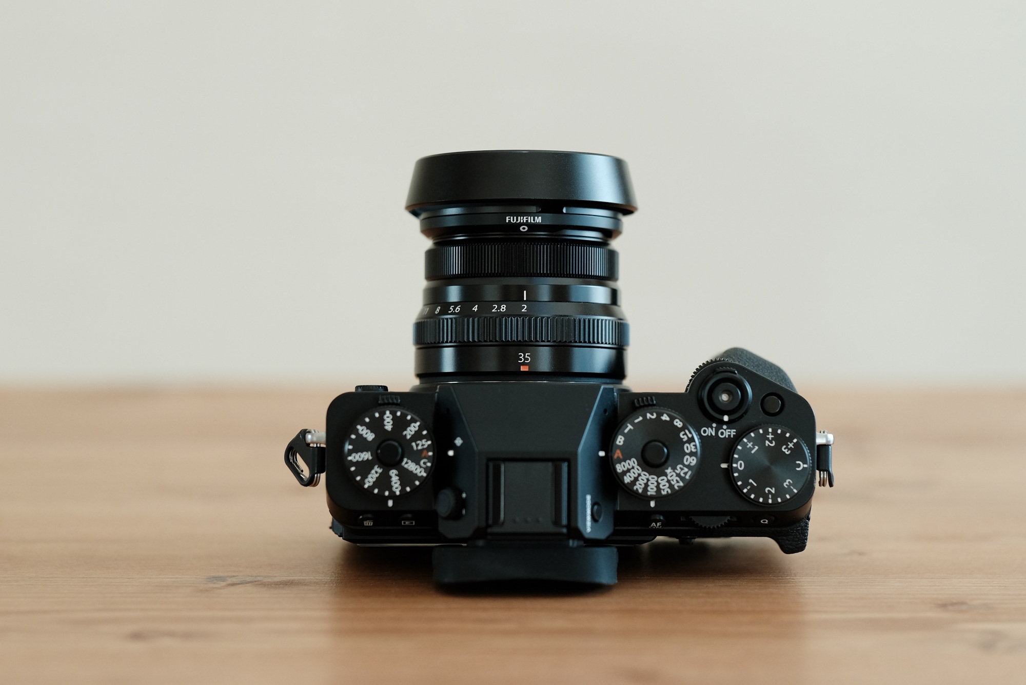FUJIFILM XF35mmF2 R WR｜日常も作品撮りもこなす軽量防滴単焦点 | ONE