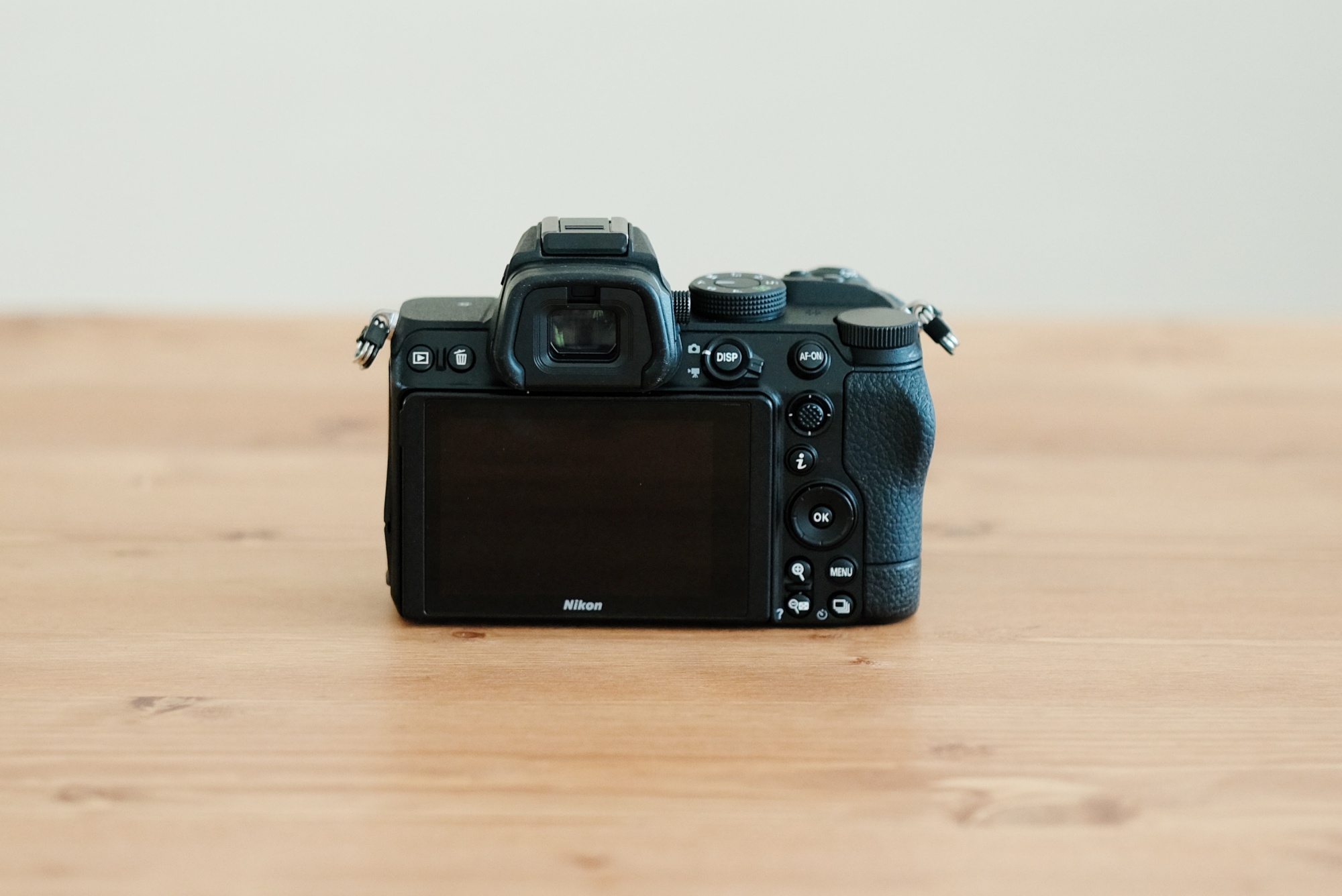 Nikon Z5を徹底解説。愛用者レビュー・作例付き | ONE SCENE（ワンシーン）