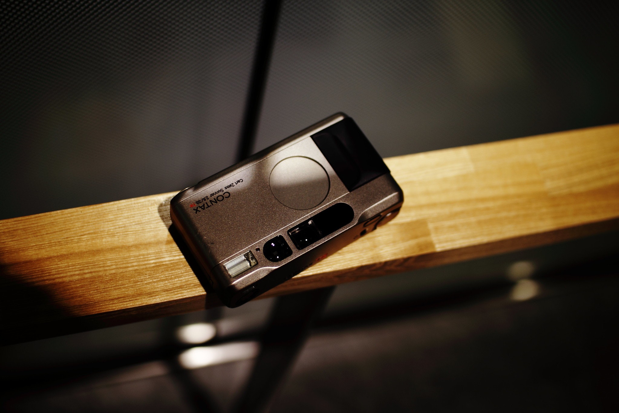 リーズナブルから高級まで。おすすめコンパクトフィルムカメラ9選