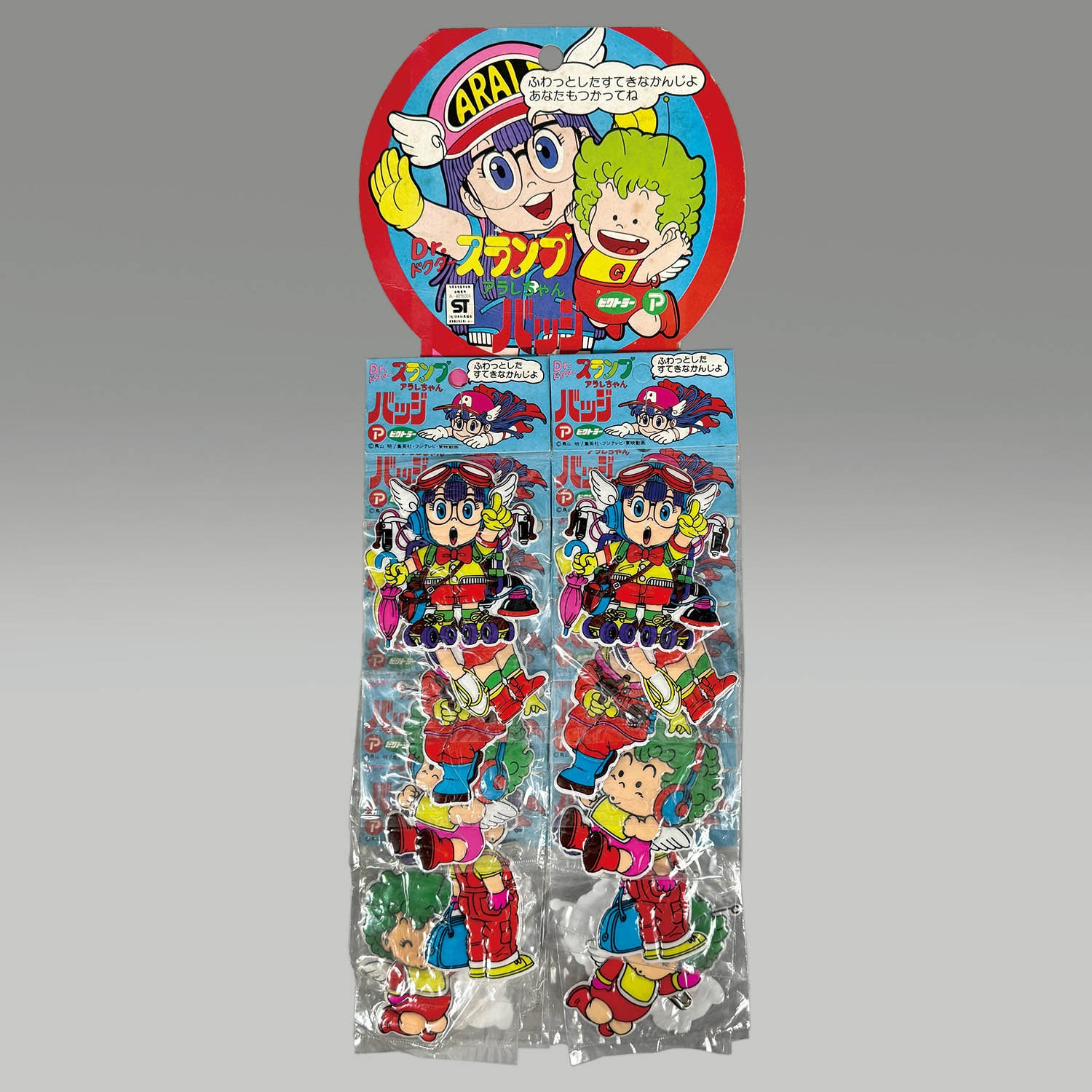 1463] Dr.スランプ アラレちゃん 台紙付バッジ