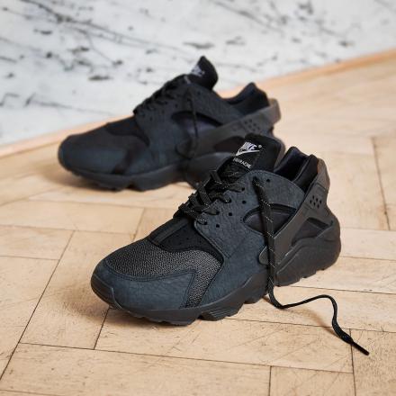 海外5月29日発売予定】ナイキ エア ハラチ OG ブラック/ホワイト