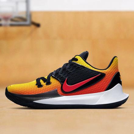 国内11月1日発売予定】ナイキ カイリー ロー 2 EP 