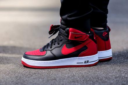 ナイキ エアフォース1 ミッド '07 ブラック/ジム レッド-ホワイト