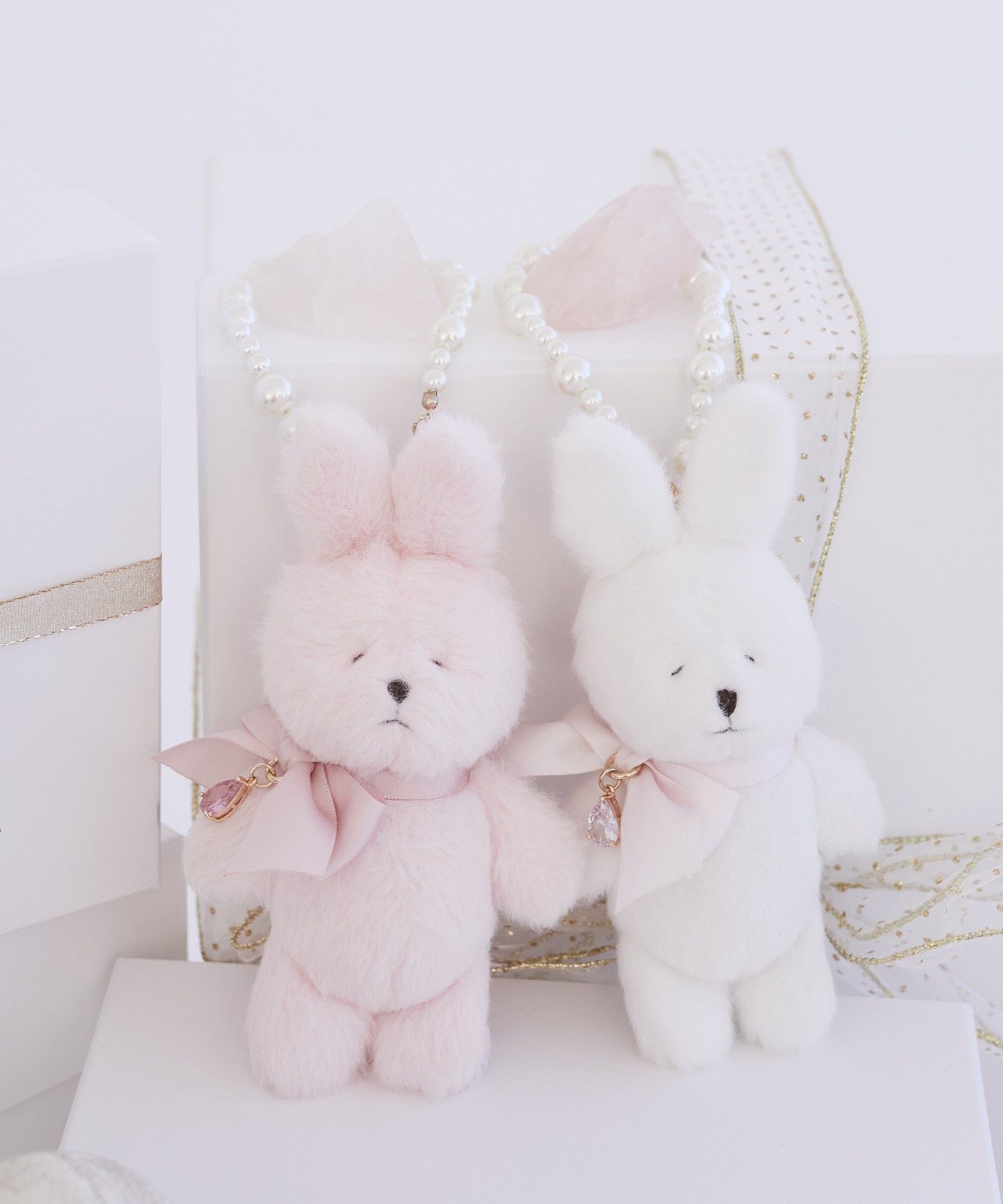 ビジューリボンラビットチャーム/Maison de FLEUR（メゾン ド フルール