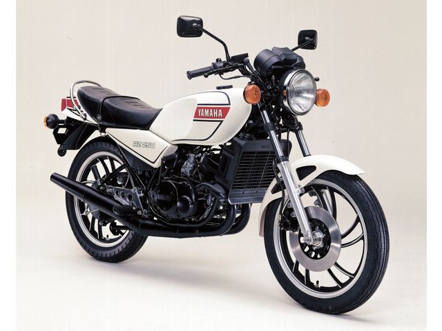 ヤマハ RZ250 1980年式 4L3の諸元・スペック情報 | ウェビック