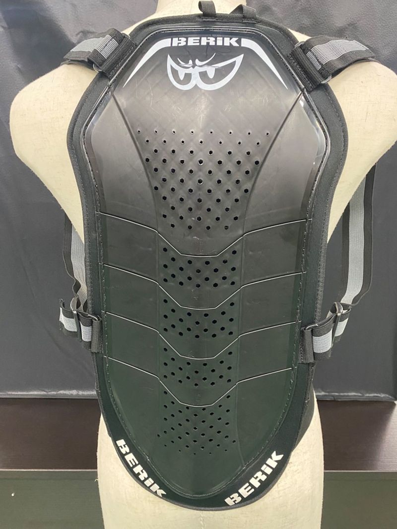 ウェビックガレージセール | ベリック バックプロテクター&amp