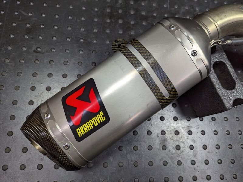 AKRAPOVIC : Akrapovic Full Exhaust Muffler, Power Parts, Type 5