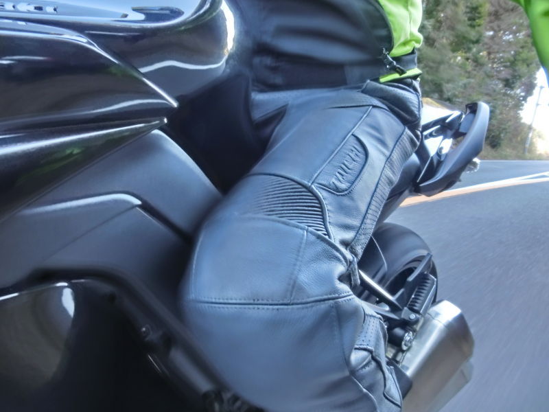 レザーパンツからRS TAICHI:アールエスタイチの口コミ・動画