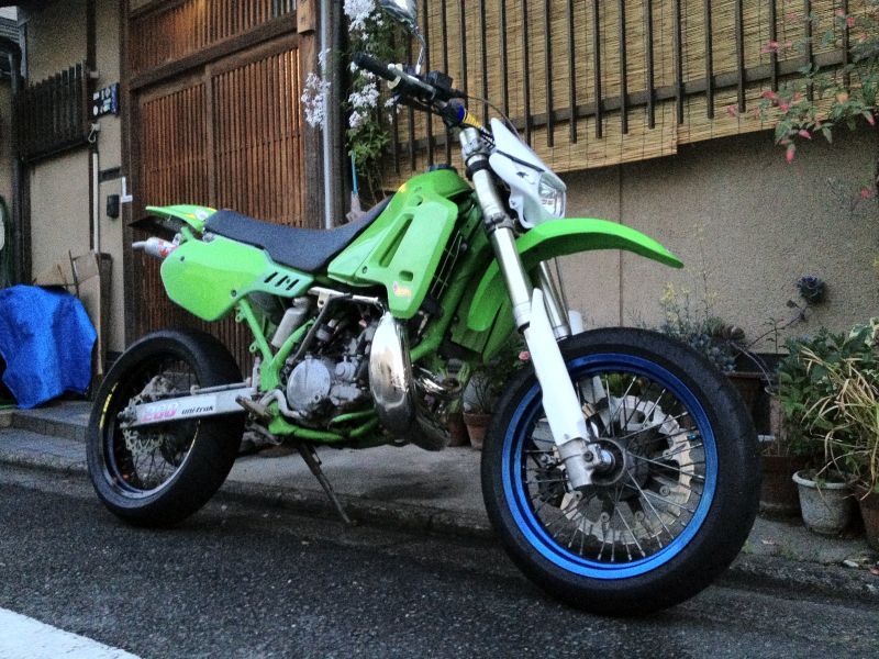 KAWASAKI KDX200SR「FMF FATTYパイプとか取り付けた」 | ウェビック