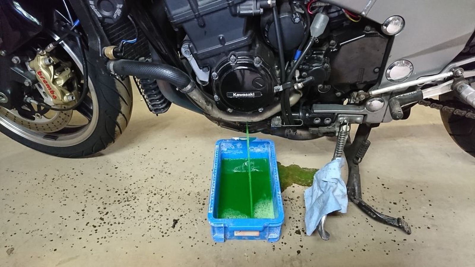 KAWASAKI ZZR1100/ZX-11「ラジエーターファン点検」 | ウェビック