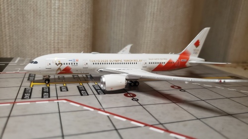 Phoenix 1:400 Boeing 787-8 Japan Airlines 日本航空PH10589 JA825J