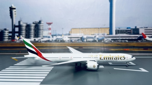 Geminijets 1:400 Boeing 777-9 Emirates 阿联酋航空GJUAE2160 A6-EZA