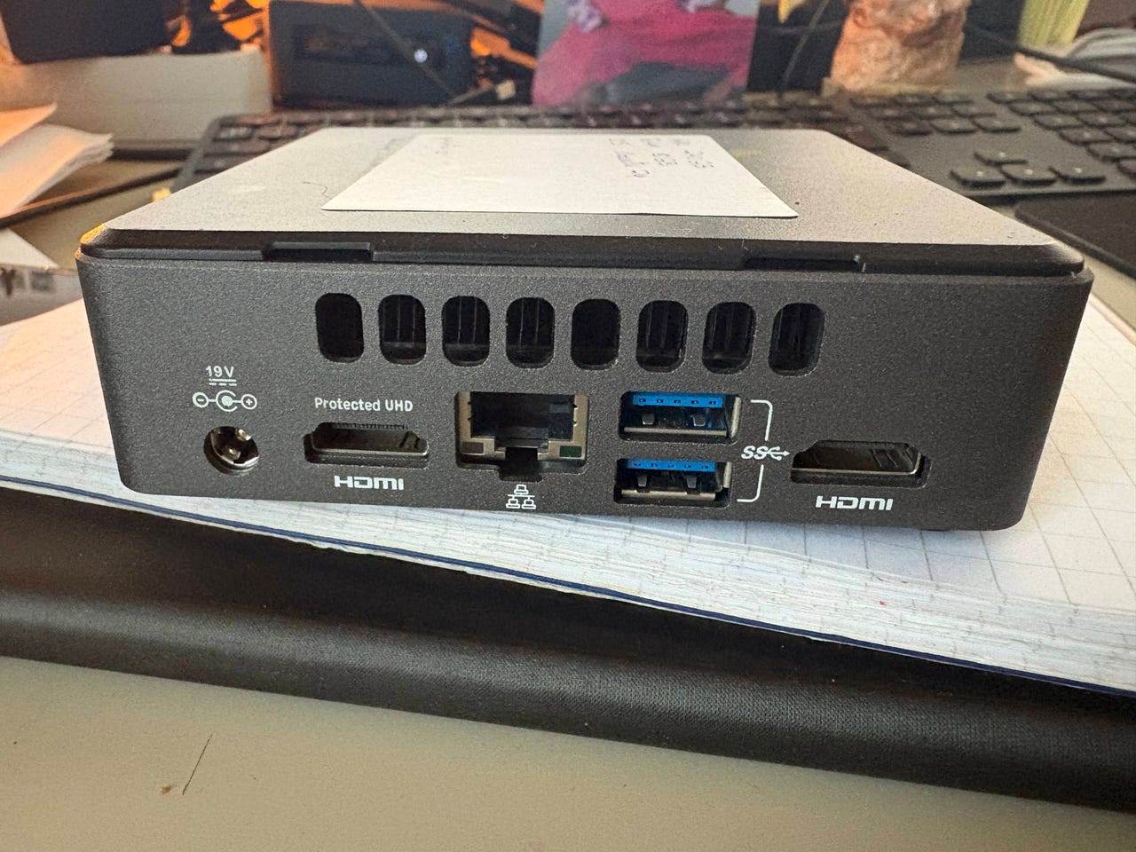 Intel NUC NUC7i3DNK Mini PC – Core i3 (7th Gen), 8GB RAM, 240GB