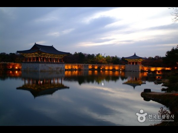 慶州歴史遺跡地区 | 경주역사유적지구 : トリップポーズ