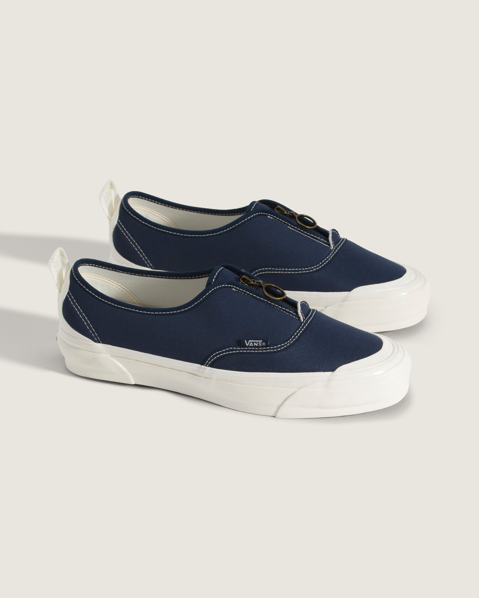 OTW オーセンティック ジップ VIBRAM| VANS（ヴァンズ）公式ストア