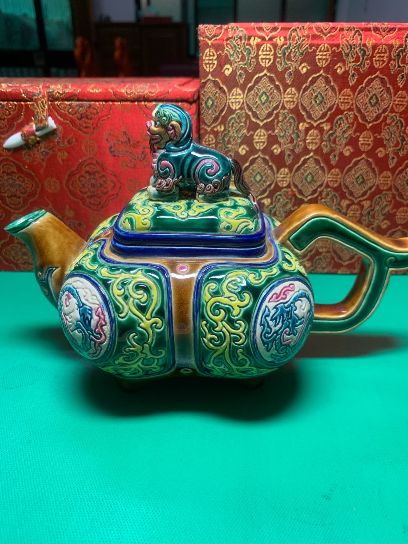 雄獅交趾陶茶壼，智盧陶光林智信大師作品俗俗賣！（贈送錦盒） | Yahoo拍賣