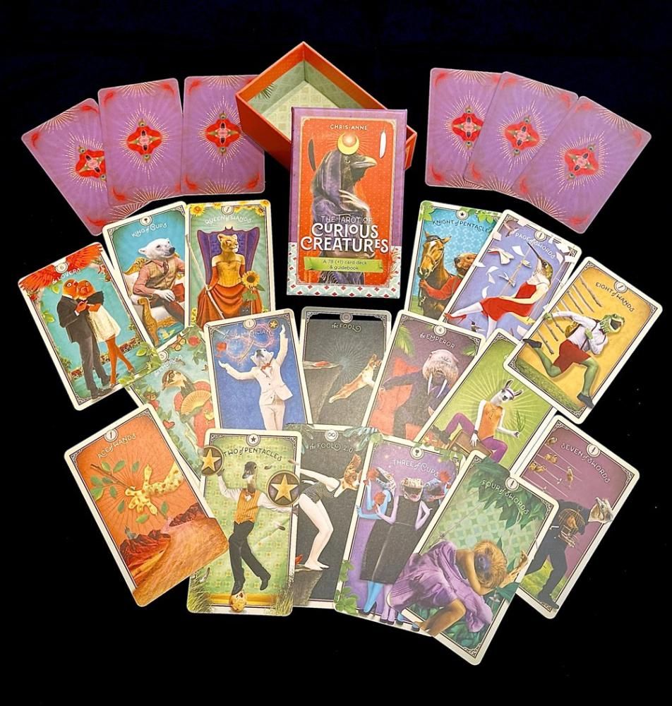 THE TAROT OF CURIOUS CREATURES タロット・オブ・キュリアス