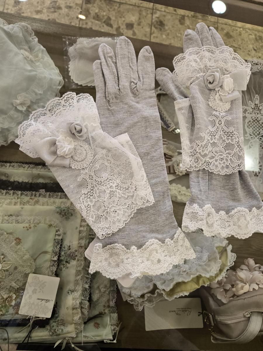 さえら・ヒスクローネ - さえら＆ベルパーチショップ Humpty Dumpty