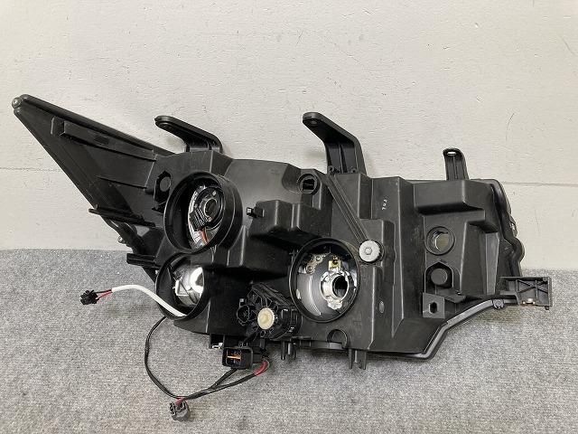 デリカD:5/D5 CV1W/CV2W/CV4W/CV5W 純正 前期 左 ヘッドライト/ランプ