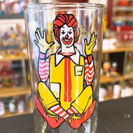 マクドナルドより、コレクターシリーズ ロナルドマクドナルドグラスです。