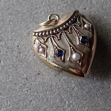 ヴィクトリアン-アールデコ期 9金 パール ブルーガラス ハート