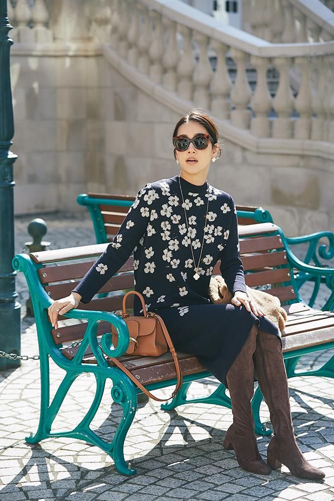 フラワーラメジャガードニットワンピース(ネイビー) - seventen