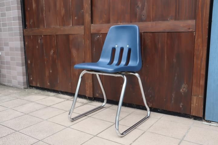 アメリカVIRCO(ヴァルコ)社のヴィンテージ スタッキングチェアー