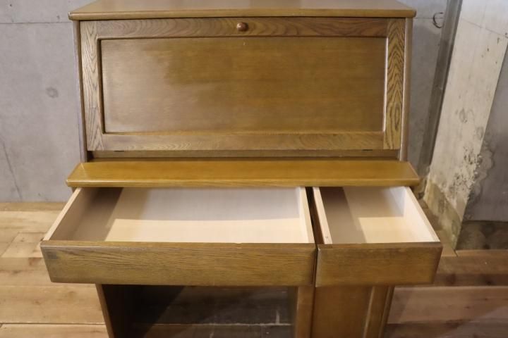 老舗家具メーカーHAMAMOTO(浜本工芸)のナラ無垢材を使用した