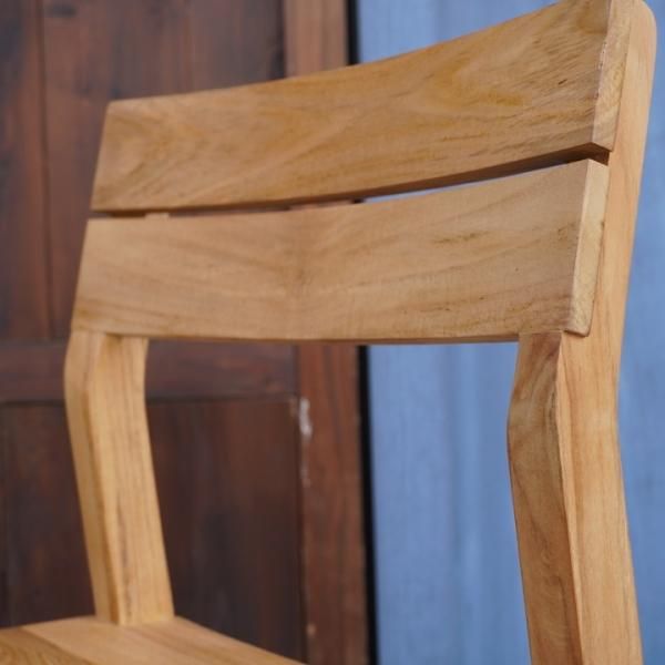 unico(ウニコ)のSOTO(ソト) ダイニングチェアです。チーク無垢材を全面