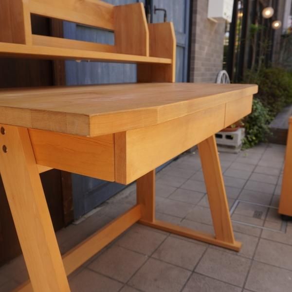 ACTUS(アクタス)で取り扱われていたREVE(リーヴェ)デスク＆ワゴンです