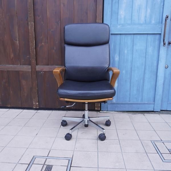 老舗家具メーカーHAMAMOTO(浜本工芸)のナラ無垢材を使用したDSA-5800