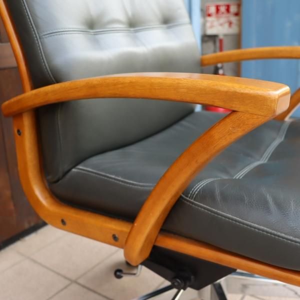 老舗家具メーカーHAMAMOTO(浜本工芸)のナラ無垢材を使用したDSA-5800