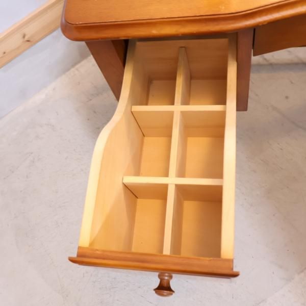 横浜クラシック家具 Daniel(ダニエル)のアーリーアメリカンシリーズ A