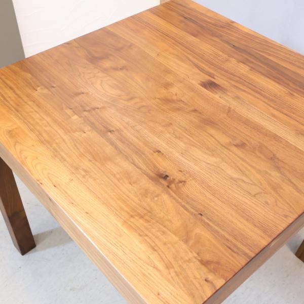 無印良品(MUJI)のウォールナット無垢材 引出し付ダイニングテーブル