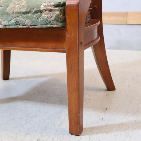 MITSUKOSHI(三越)の高級家具、Brugge(ブルージュ)のアームチェアーです