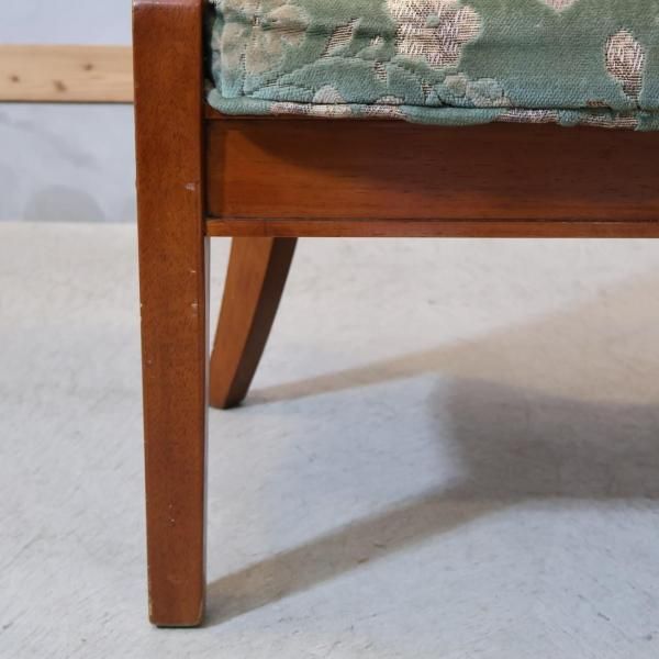 MITSUKOSHI(三越)の高級家具、Brugge(ブルージュ)のアームチェアーです