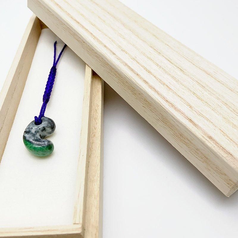 糸魚川翡翠 勾玉 巴型 】 糸魚川産翡翠, ひすい, ヒスイ, Jade, 限定品